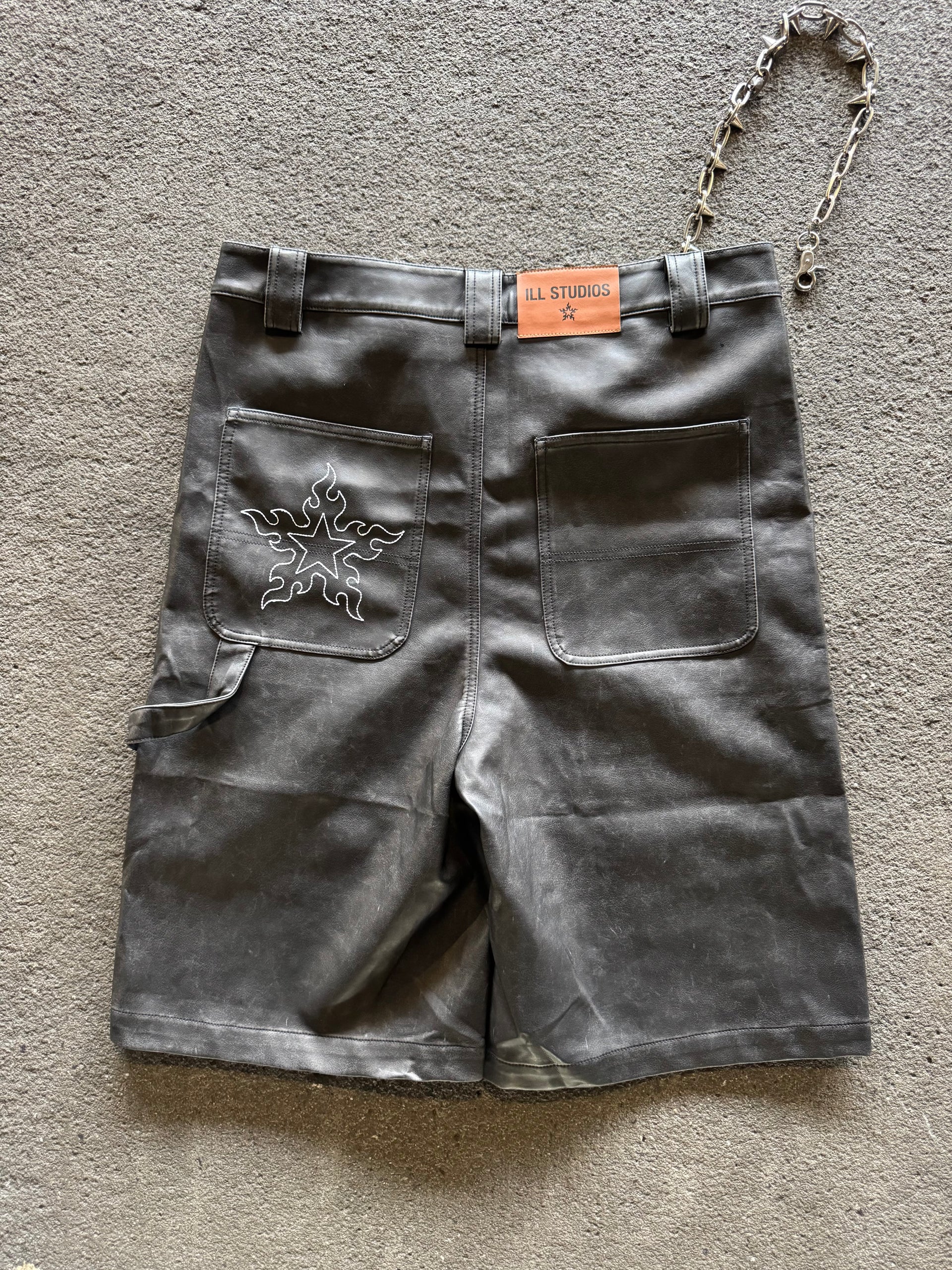 WASHED LEATHER SHORTS